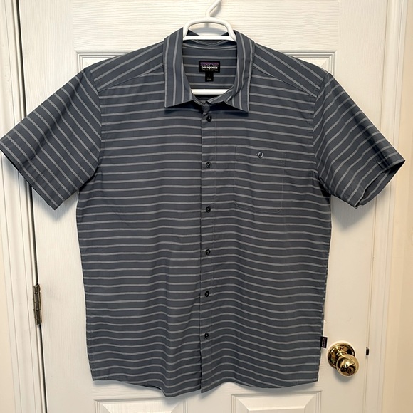 Men’s Patagonia Worn Wear Short Sleeve Go-To Button Up Shirt Blue Stripe Size L - Picture 1 of 6